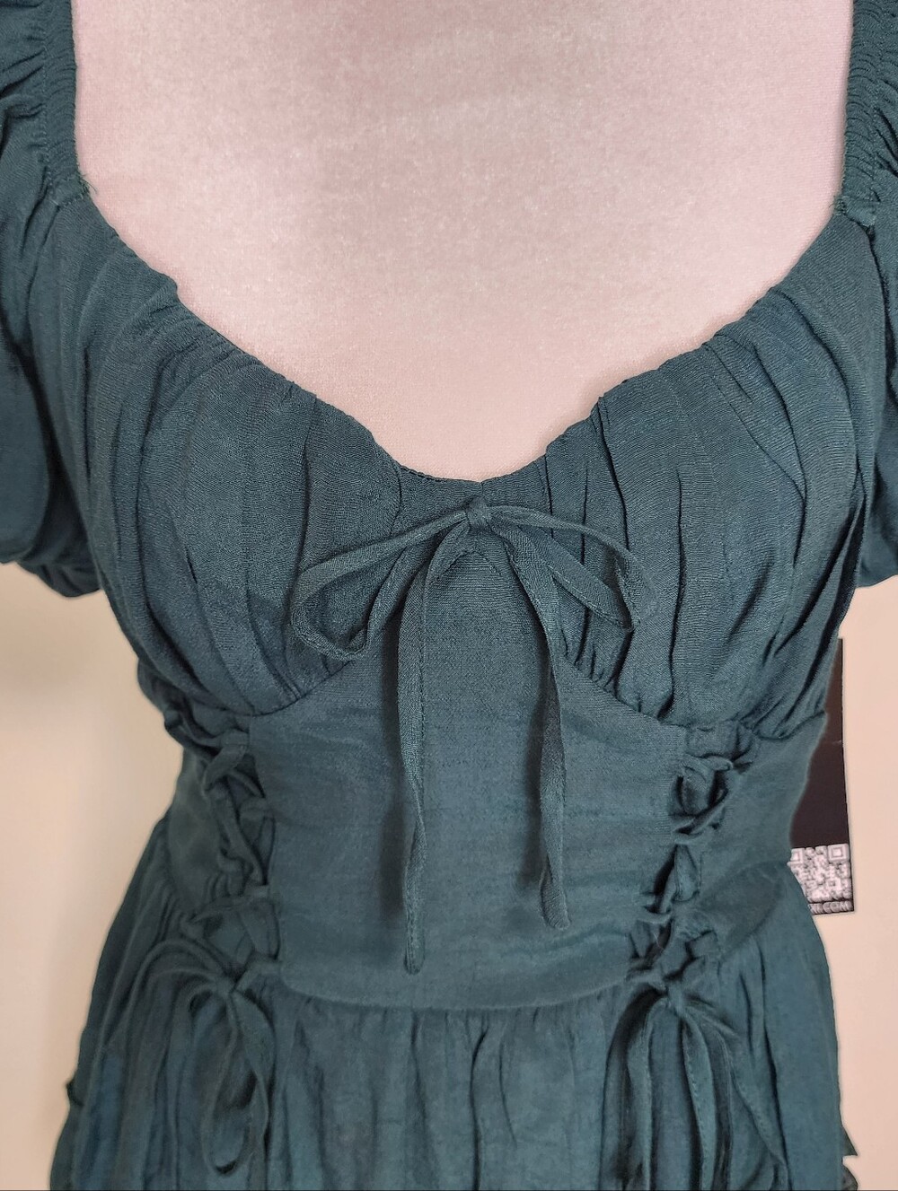 NWT Trixxi Emerald Green Milkmaid Puff-Sleeve Lace Up Tiered Mini Dress Large - Picture 6 of 11
